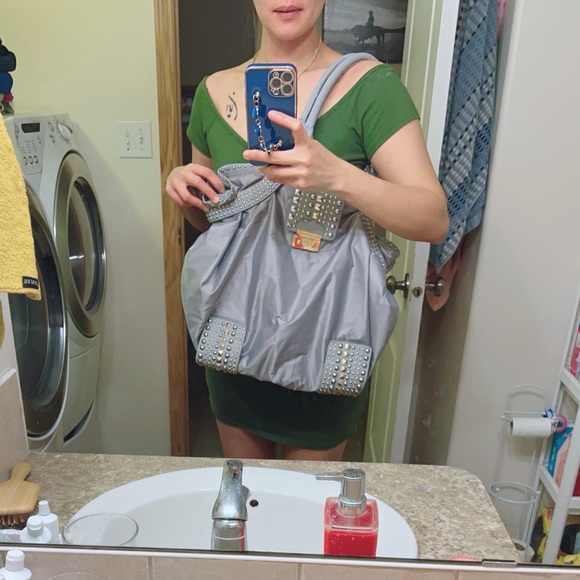 Excellent condition Large Purse in silver with studs. - Picture 5 of 6